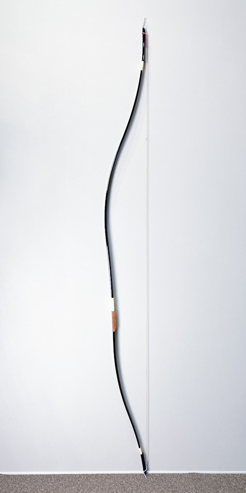 二寸伸　12.6kg　一射(オールブラック) ツルネ－つながりの一射－　カーボン弓